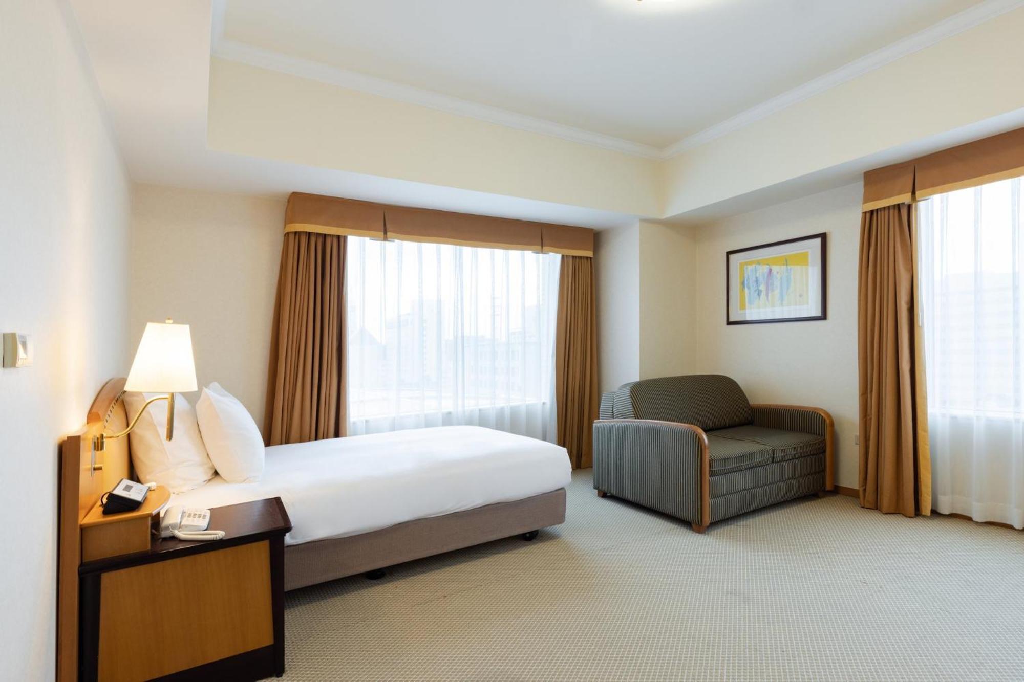 Hotel Ana Crowne Plaza Toyama By Ihg Extérieur photo