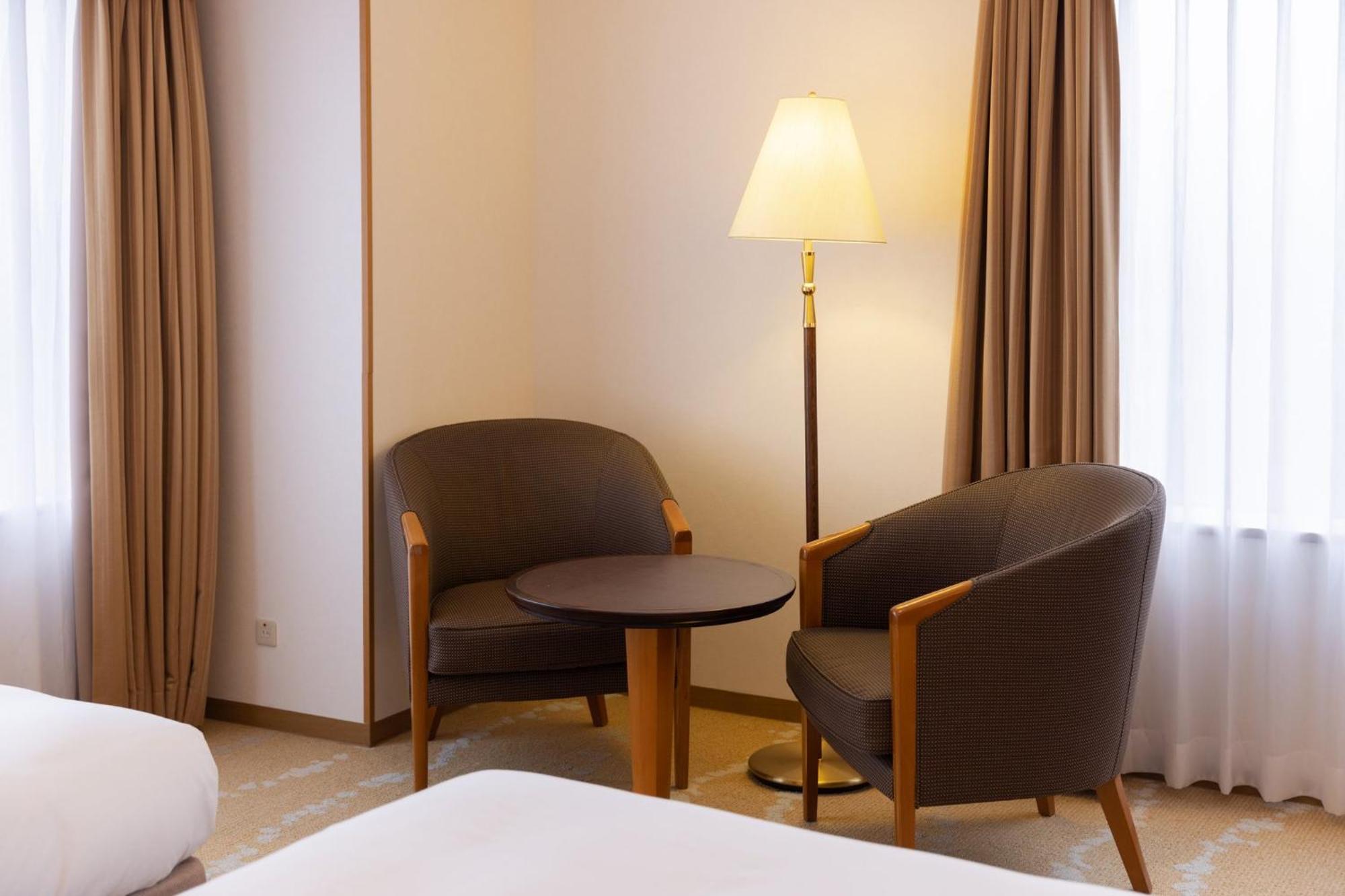 Hotel Ana Crowne Plaza Toyama By Ihg Extérieur photo