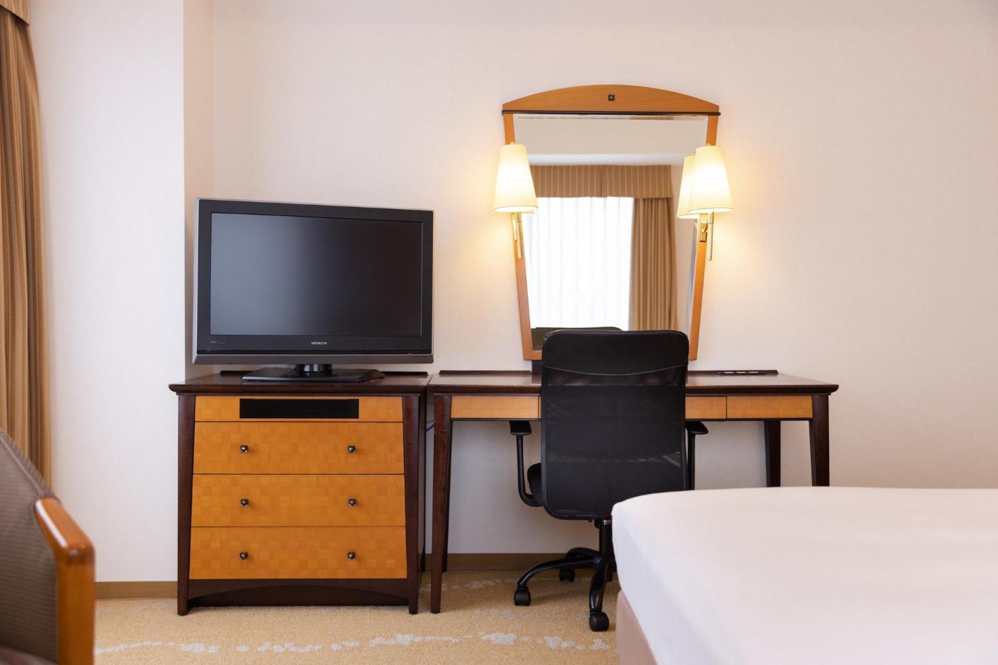 Hotel Ana Crowne Plaza Toyama By Ihg Extérieur photo