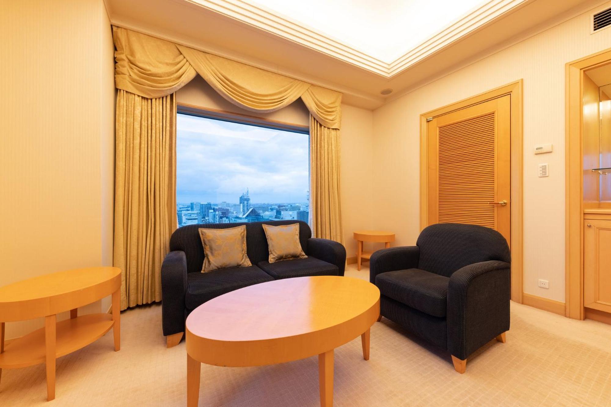 Hotel Ana Crowne Plaza Toyama By Ihg Extérieur photo